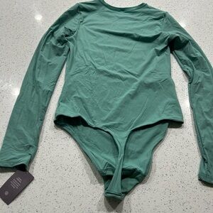 Auden women’s light green super soft Long Sleeve bodysuit size M NWT